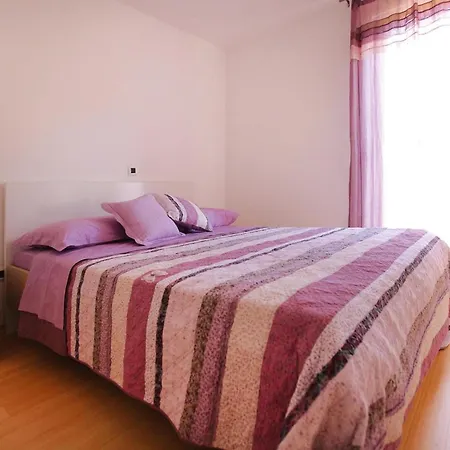 In Punta Skala With Beachpool Apartment *